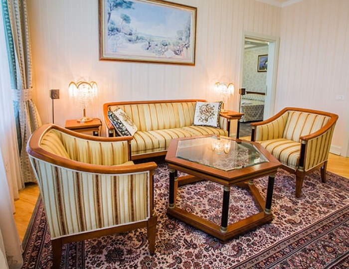 Апартамент 3-комнатный без балкона (№803) - Санаторий «Черноморье» РЖД-Здоровье Сочи